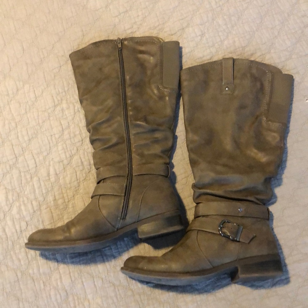 Tall grey boots